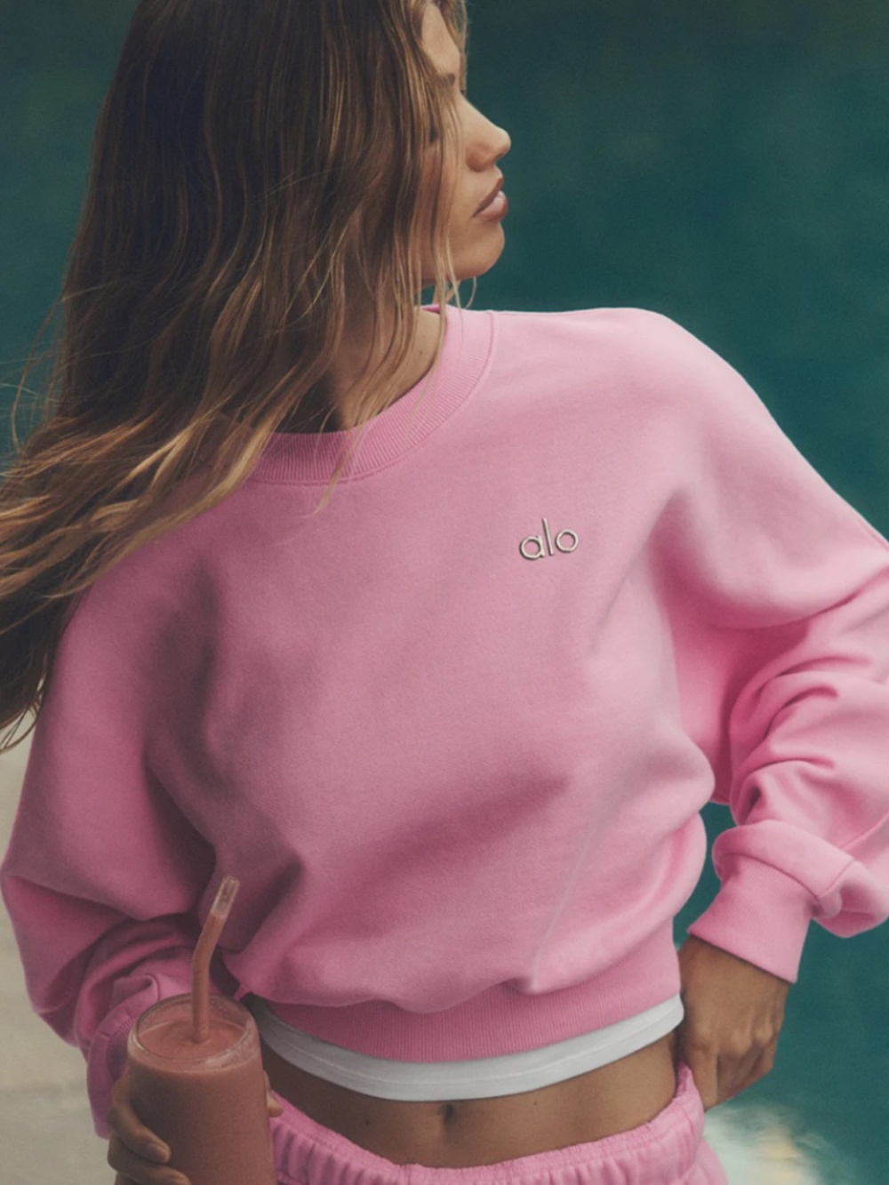 ALO SWEET PINK CROPPED ACCOLADE CREWNECK SWEATSHIRT